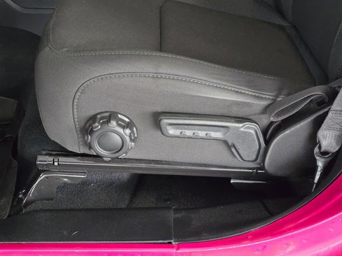 Used 2022 Jeep Wrangler Unlimited Sahara image 22