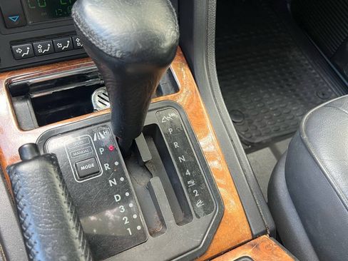 Used 1999 Land Rover Range Rover SE AWD/4WD image 32