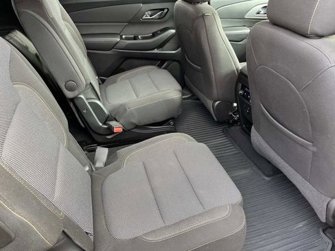 Used 2018 Chevrolet Traverse LT image 22
