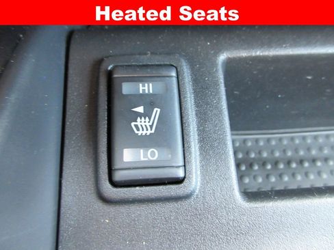 Used 2021 Nissan Titan PRO-4X w/ Pro-4x Convenience Package AWD/4WD image 17