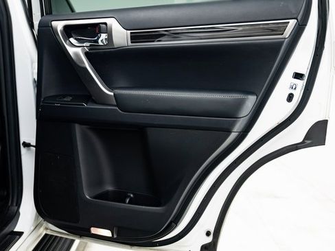 Used 2023 Lexus GX 460 Premium image 23