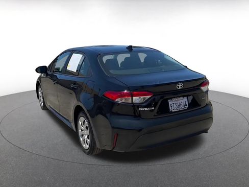 Used 2025 Toyota Corolla LE FWD image 11