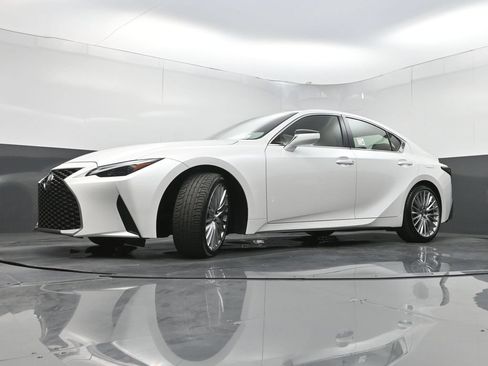 Used 2024 Lexus IS 300 w/ Premium Package RWD image 25