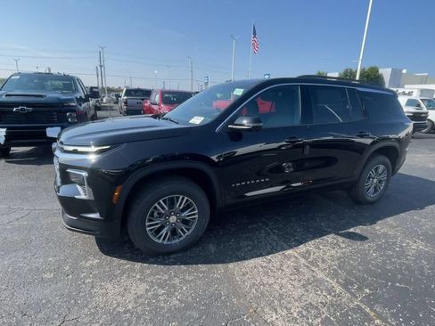 Used 2026 Chevrolet Traverse LT w/ Driver Confidence Package AWD/4WD image 6