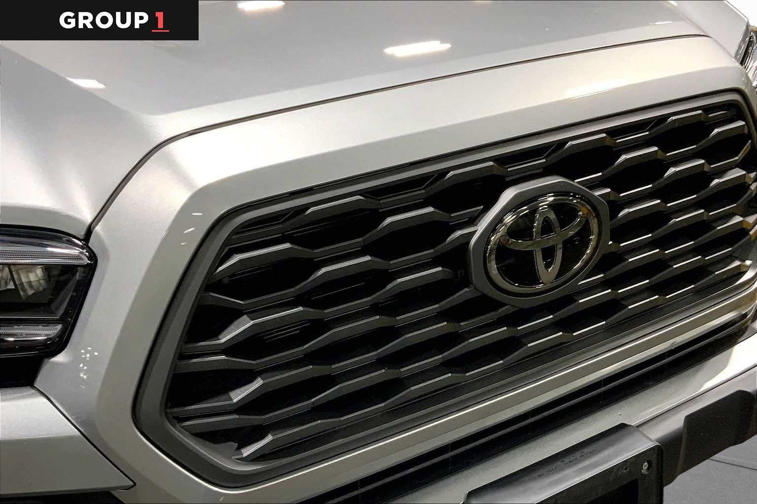 Certified 2023 Toyota Tacoma TRD Off-Road AWD/4WD image 30