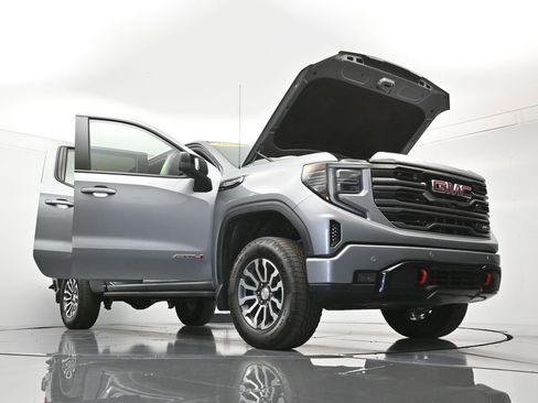 Used 2023 GMC Sierra 1500 AT4 w/ AT4 Premium Package AWD/4WD image 52