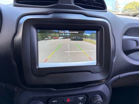 Used 2021 Jeep Renegade Sport AWD/4WD image 11