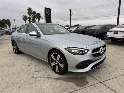 Used 2025 Mercedes-Benz C 300 Sedan image 3