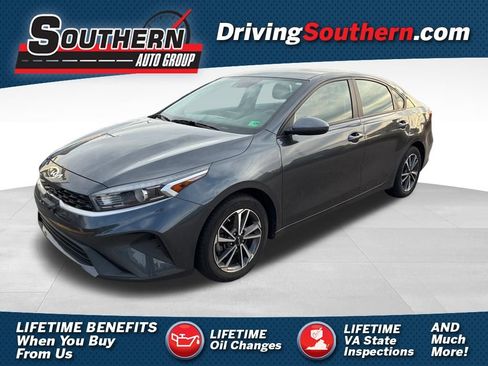Used 2023 Kia Forte LXS FWD image 1