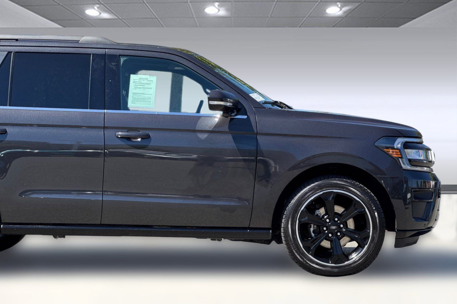Used 2023 Ford Expedition Limited AWD/4WD image 37