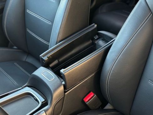 Used 2024 Mercedes-Benz GLB 250 4MATIC image 66