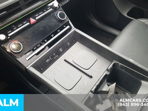 Used 2025 Hyundai Santa Fe Calligraphy image 11