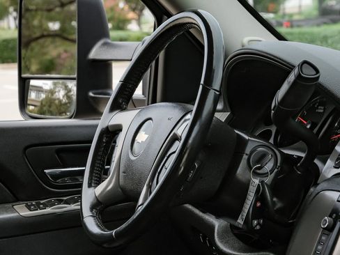 Used 2013 Chevrolet Silverado 2500 LTZ w/ LTZ Plus Package image 17