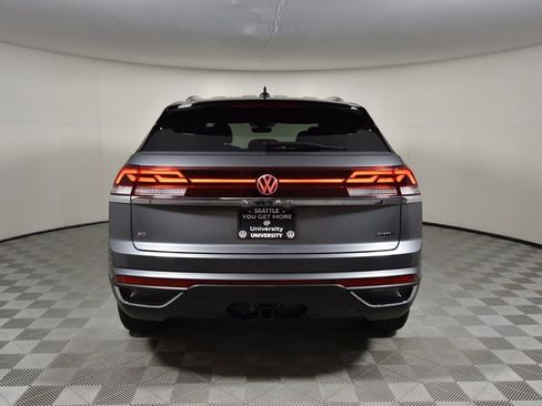 New 2025 Volkswagen Atlas Cross Sport SE image 6