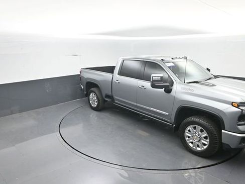 Used 2024 Chevrolet Silverado 2500 High Country w/ High Country Premium Package AWD/4WD image 28