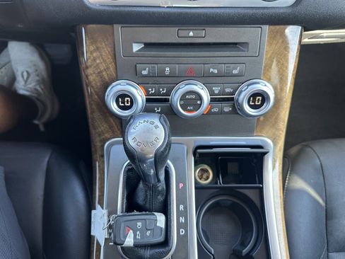 Used 2011 Land Rover Range Rover Sport HSE image 12