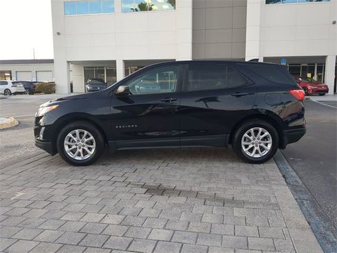 Used 2020 Chevrolet Equinox LS w/ LS Convenience Package image 6