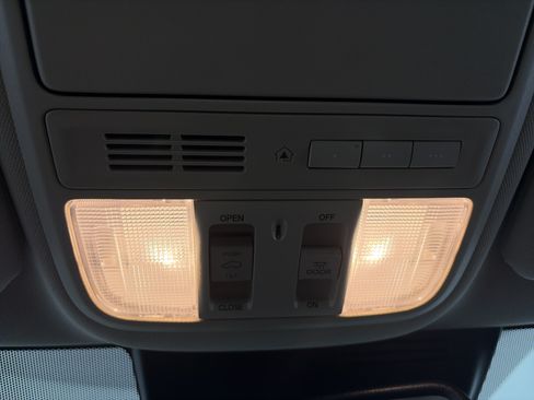 Used 2020 Honda CR-V Touring image 30