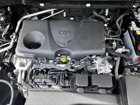 Used 2023 Toyota RAV4 LE FWD image 33