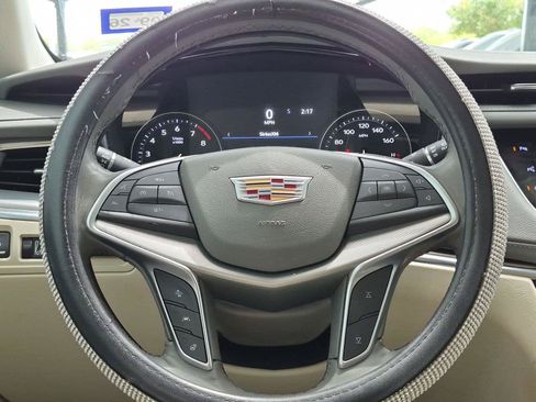 Used 2022 Cadillac XT5 Premium Luxury w/ Technology Package FWD image 13
