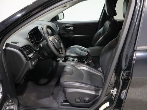 Used 2023 Jeep Cherokee Altitude Lux AWD/4WD image 9