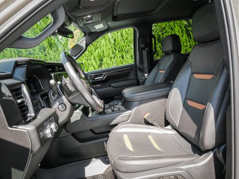 Used 2023 GMC Sierra 1500 AT4 w/ AT4 Premium Package AWD/4WD image 16