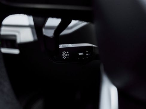Used 2022 Lamborghini Urus AWD/4WD image 58