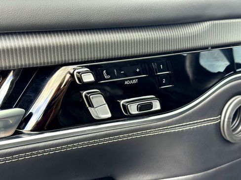 Used 2022 Jeep Grand Wagoneer Series II image 17