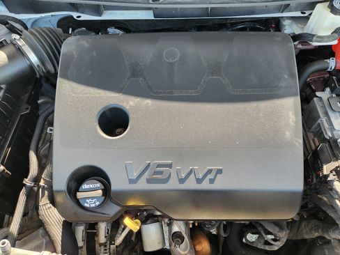 Used 2021 Chevrolet Traverse Premier w/ Redline Edition FWD image 32