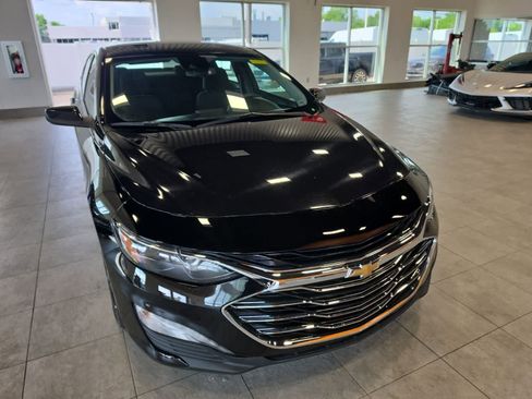 Used 2023 Chevrolet Malibu LT FWD image 4