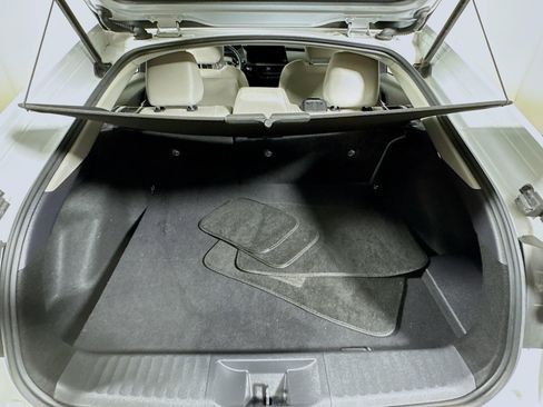 Used 2024 Toyota Prius XLE image 25