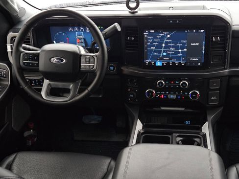 Used 2025 Ford F250 Lariat w/ Chrome Package image 31