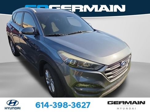 Used 2017 Hyundai Tucson SE w/ SE Popular Package 02 AWD/4WD image 1
