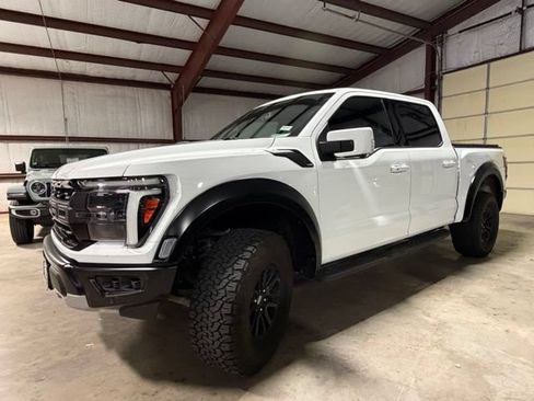 Used 2025 Ford F150 Raptor AWD/4WD image 4