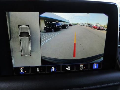 Certified 2024 Chevrolet Suburban Z71 w/ Luxury Package image 37