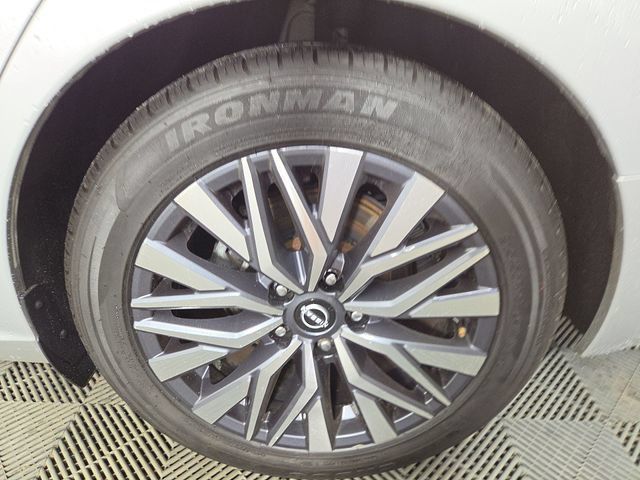 Used 2023 Nissan Altima 2.5 SV FWD image 11
