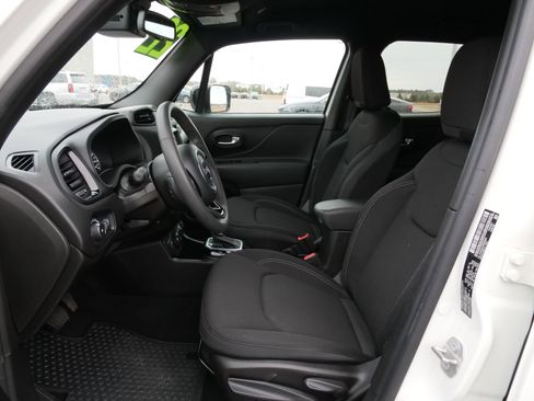Used 2022 Jeep Renegade Altitude image 14