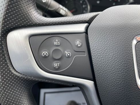 Used 2022 GMC Terrain SLE w/ Driver Convenience Package image 26