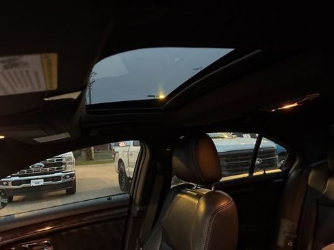 Used 2017 Ford Taurus Limited image 40