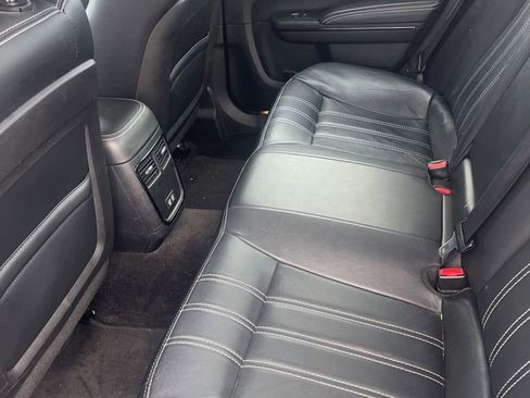 Used 2015 Chrysler 300 S image 9