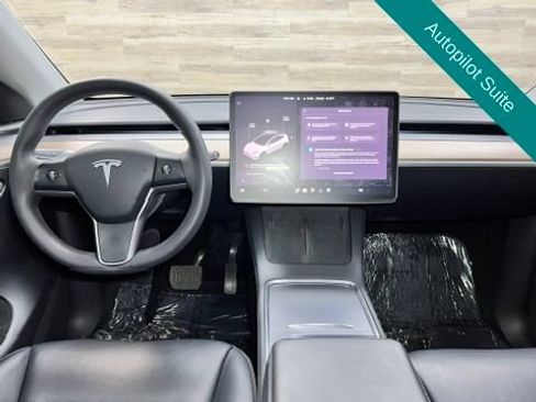 Used 2023 Tesla Model Y Long Range AWD/4WD image 2
