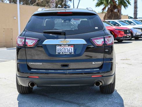 Used 2017 Chevrolet Traverse Premier FWD image 26