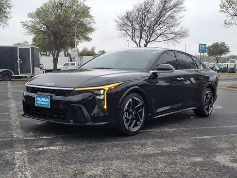 Used 2025 Kia K4 GT-Line w/ GT-Line Sunroof Package image 4