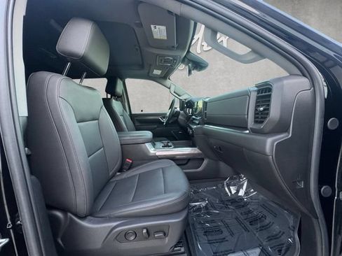 Used 2025 Chevrolet Silverado 3500 LTZ w/ LTZ Plus Package AWD/4WD image 24
