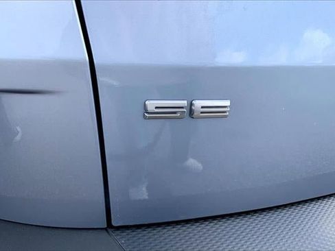 Used 2022 Ford Escape SE w/ Cold Weather Package image 7