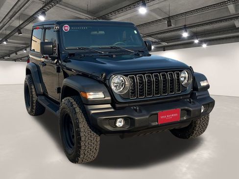 Used 2025 Jeep Wrangler Sport image 2