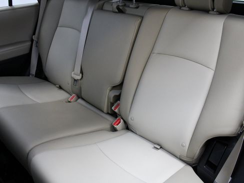 Used 2021 Toyota 4Runner SR5 Premium image 18