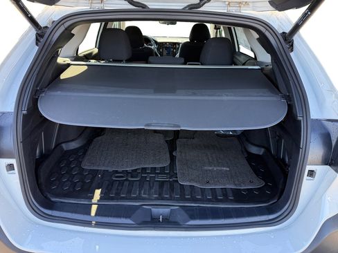 Used 2024 Subaru Outback Premium AWD/4WD image 17
