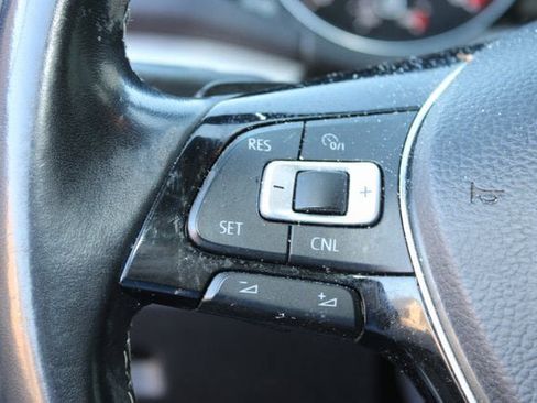 Used 2018 Volkswagen Passat 3.6 image 12