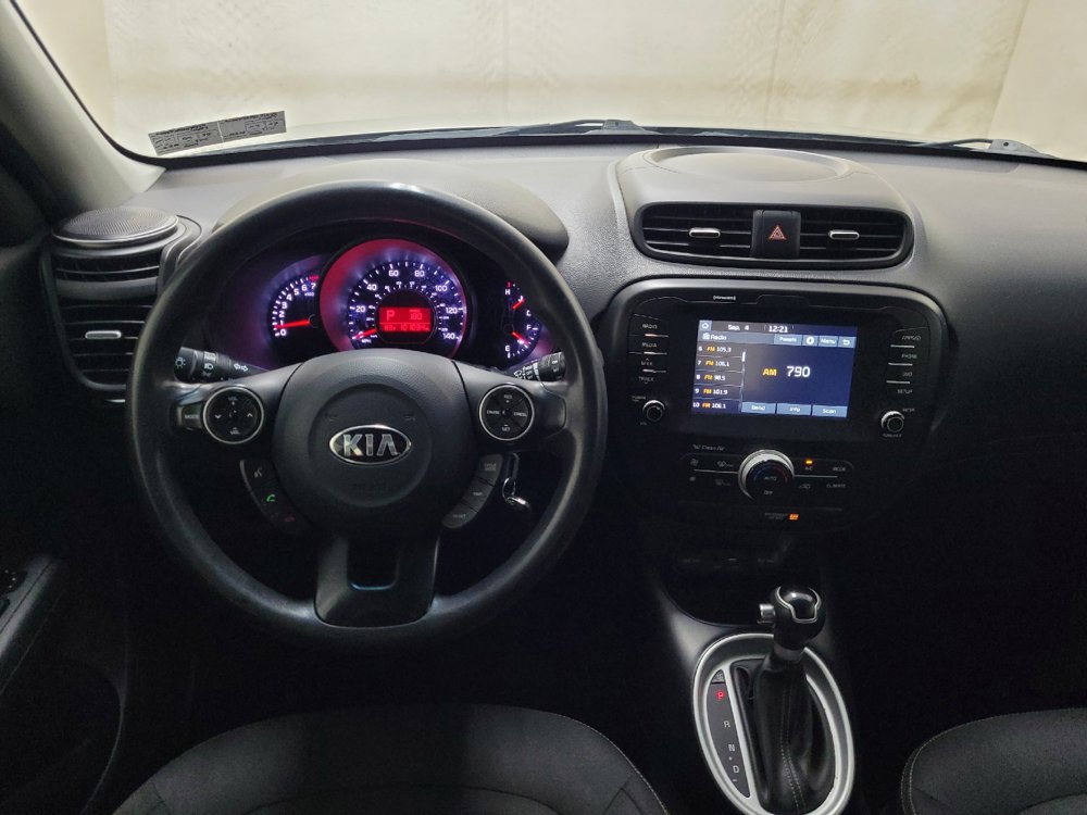 Used 2018 Kia Soul + FWD image 22